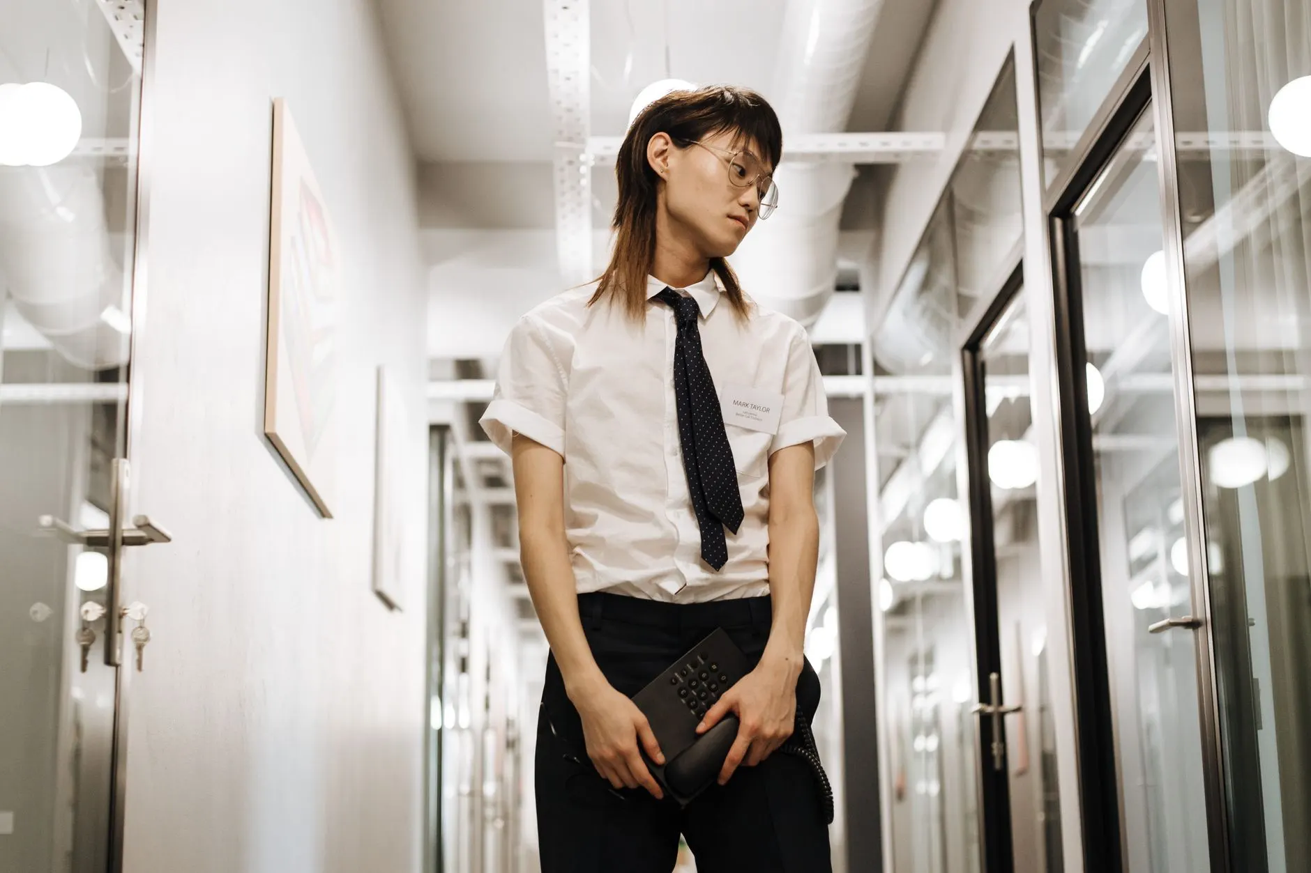 近视镜与防蓝光眼镜如何搭配使用?企业视力防护方案设计思路正文配图 2